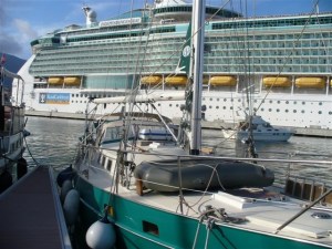 "Independance of the Seas" in Ajaccio