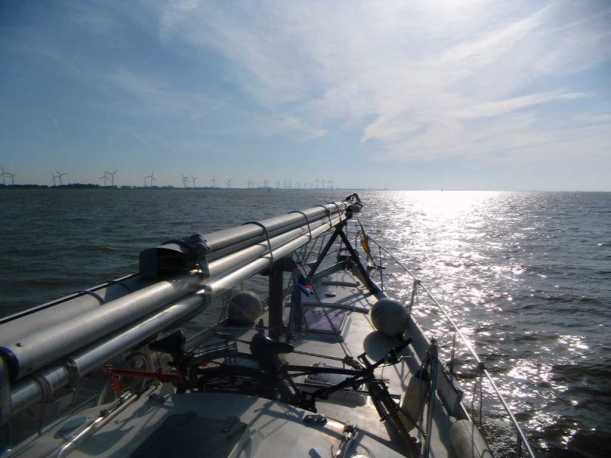 auf dem Dollart Richtung Emden